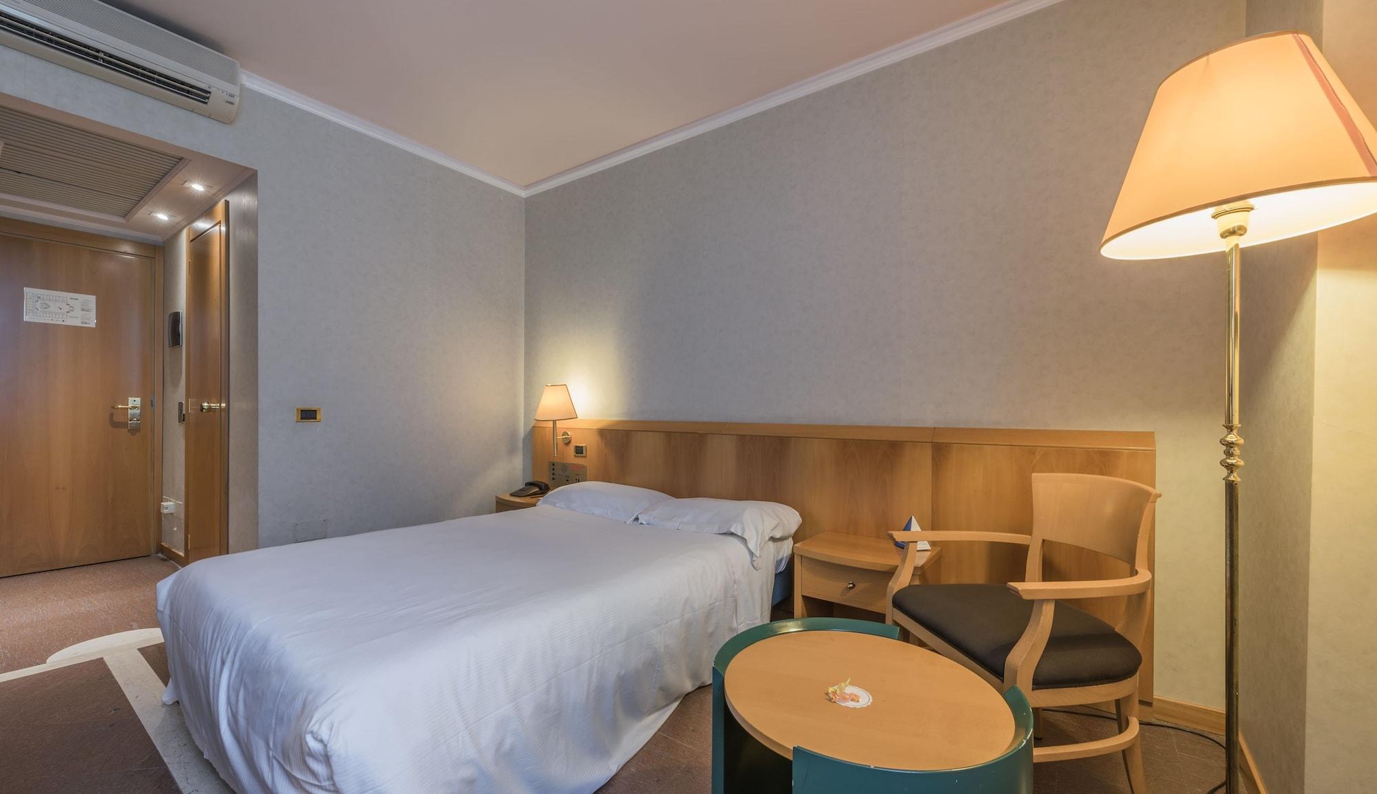 Caesar'S Hotel Cagliari Extérieur photo